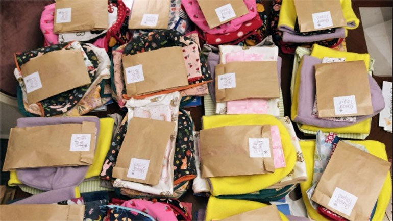 «Το ακούραστο βελόνι» στις υπηρεσίες των προσφύγων της Ουκρανίας