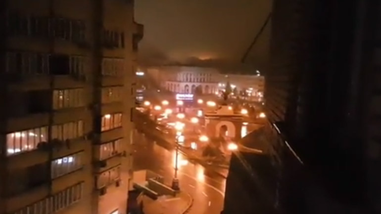 Ουκρανία: Συντρίμμια ρωσικού πυραύλου που αναχαιτίστηκε προκάλεσαν την έκρηξη κοντά στον σιδηροδρομικό σταθμό