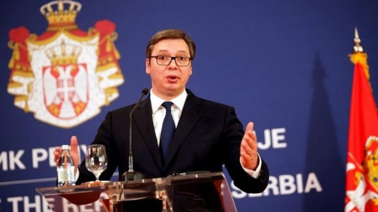 Σερβία: Αναθεωρεί και καταδικάζει τη ρωσική εισβολή – Αρνείται να επιβάλει κυρώσεις