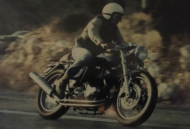 Με το Norton Commando, παλιότερα...