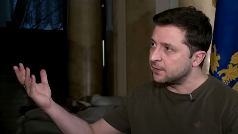 Ζελένσκι: Σταματήστε τους βομβαρδισμούς εν όψει των συνομιλιών για την κατάπαυση του πυρός