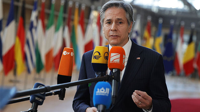 Μπλίνκεν: Οι ΗΠΑ δεσμεύονται να κάνουν ό,τι χρειαστεί για να σταματήσει ο πόλεμος στην Ουκρανία