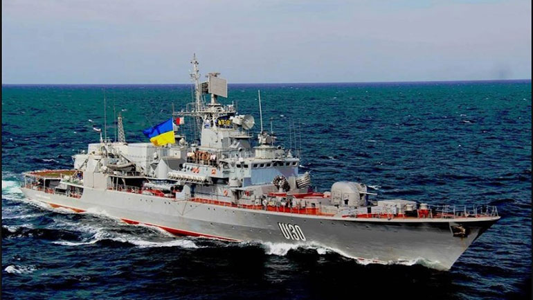 Οι Ουκρανοί βύθισαν τη ναυαρχίδα του Πολεμικού Ναυτικού για να μην περάσει στην κατοχή των Ρώσων