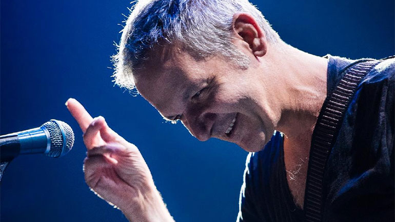 Ο Χρήστος Θηβαίος στη μουσική σκηνή «Σφίγγα»