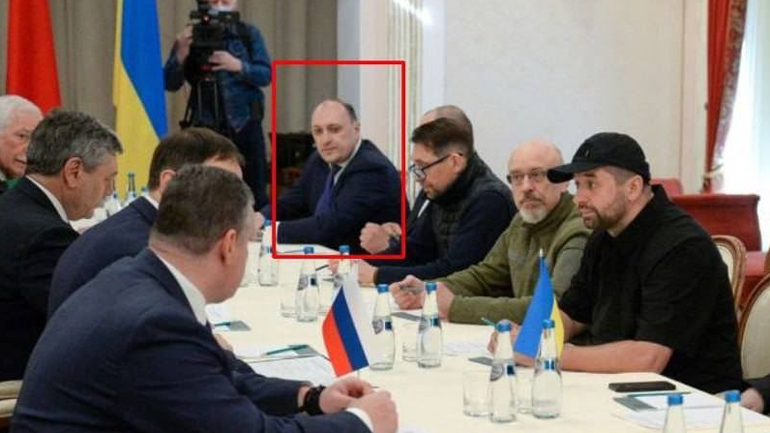 Νεκρό μέλος της διαπραγματευτικής ομάδας του Κιέβου – Είχε συλληφθεί από τις ουκρανικές αρχές για προδοσία