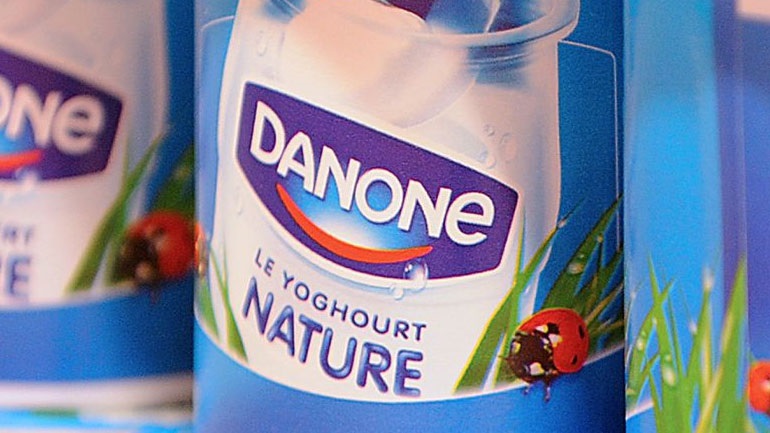 Η γαλλική Danone αναστέλλει τις επενδύσεις της στη Ρωσία