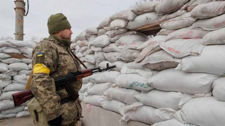 Στην Οδησσό, οι κάτοικοι προετοιμάζονται και περιμένουν