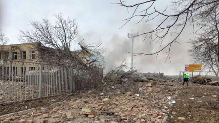 Εννέα άνθρωποι σκοτώθηκαν από τον βομβαρδισμό του αεροδρομίου Βινίτσια