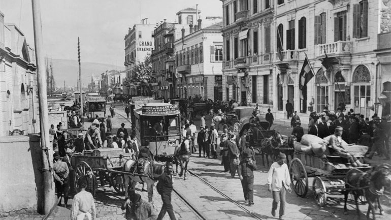 Σμύρνη, η καταστροφή μιας κοσμοπολίτικης πόλης 1900-1922