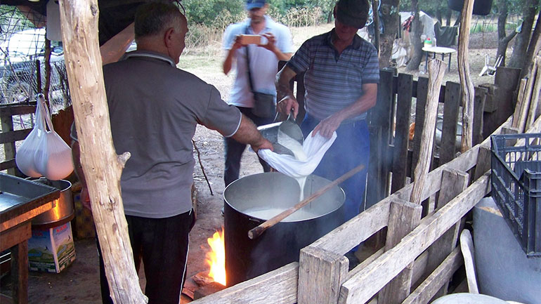 Επτά νέα στοιχεία στο Εθνικό Ευρετήριο Άυλης Πολιτιστικής Κληρονομιάς – Έθιμα, τυριά, τηγανίτες