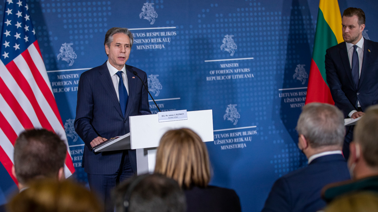 Μπλίνκεν: Οι ΗΠΑ έχουν μία “ιερή” δέσμευση εφαρμογής του Άρθρου 5 του ΝΑΤΟ