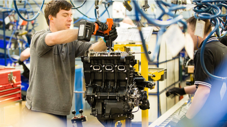 Οι τρικύλινδοι κινητήρες είναι το σήμα κατατεθέν των Βρετανών.