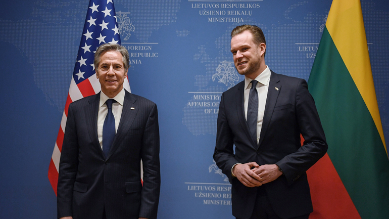  Ο Πούτιν δεν θα σταματήσει στην Ουκρανία, προειδοποιεί ο Λιθουανός πρόεδρος Γκ. Ναουσέντα