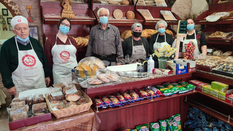 Λαγάνα-γίγας 150 κιλών με μήνυμα για την Ουκρανία