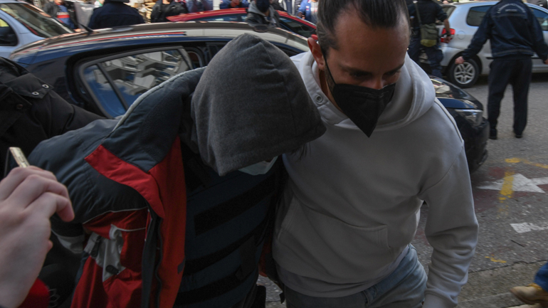 Έγκλημα στην Ανδραβίδα: Απολογείται σήμερα Τρίτη ο καθ’ ομολογίαν δράστης του τετραπλού φονικού