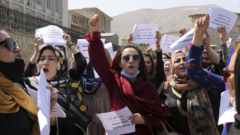 Διεθνής Αμνηστία: Τα δικαιώματα των γυναικών «υπέστησαν επίθεση» την περασμένη χρονιά