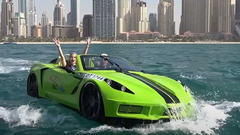 Δεν είναι photoshop. Είναι η νέα μόδα με σκάφη – ρέπλικες γνωστών supercar 