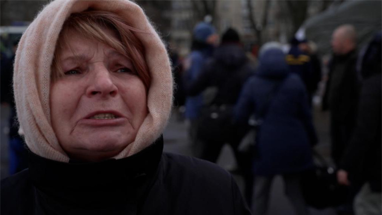 Ουκρανία: «Μαμά, είμαι ζωντανός» – Η στιγμή που μητέρα ξαναβρίσκει τον γιο της