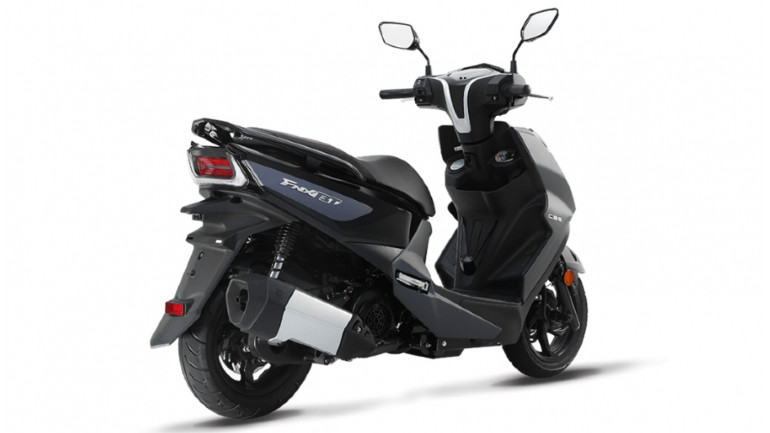Καλοφτιαγμένο scooter το οποίο τσεκάρει όλα τα τικ χρηστικότητας και οικονομίας.