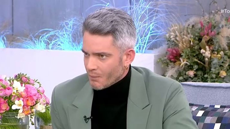 O Θεοχάρης Ιωαννίδης εξηγεί γιατί του έπεσαν όλα του τα μαλλιά στα 16 του χρόνια