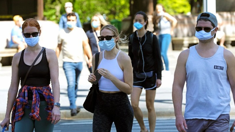 Covid-19: Μειώθηκαν οι νέες μολύνσεις και οι θάνατοι στην αμερικανική ήπειρο