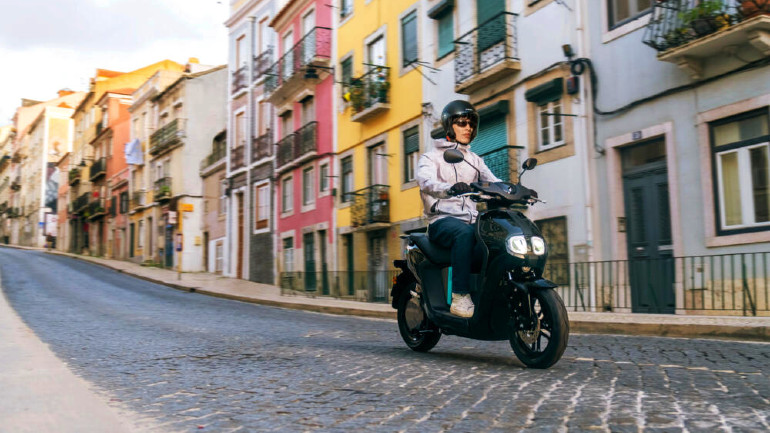 Τα ελαστικά της Maxxis είναι ειδικά σχεδιασμένα για το Neo.