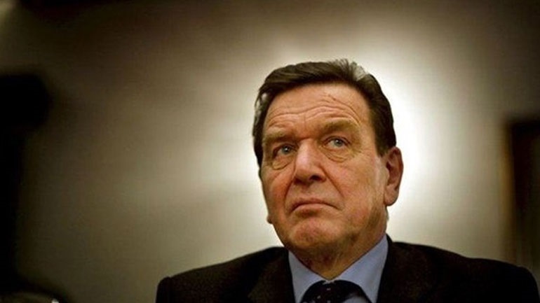 Μόσχα: Η αινιγματική διαμεσολάβηση Σρέντερ