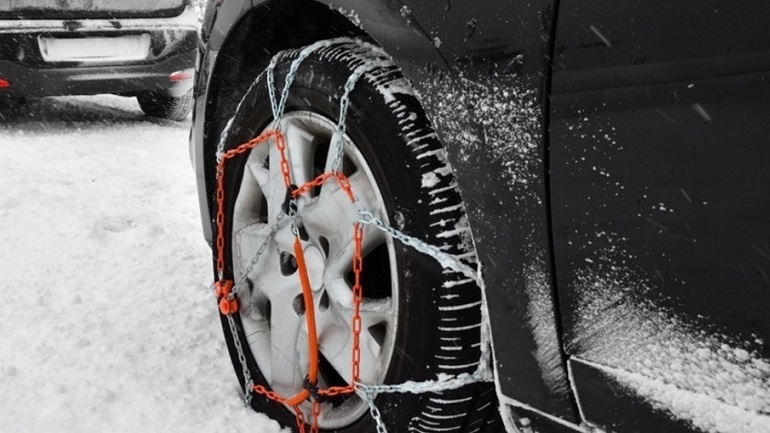 Ηράκλειο: Στα λευκά ντύθηκαν οι ορεινές περιοχές – Πού χρειάζονται αντιολισθητικές αλυσίδες