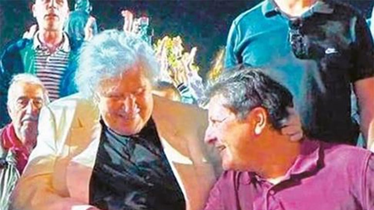 Ο  Νίκος Θεοδωράκης απαντά στη σιωπή της Μαργαρίτας με το νέο τραγούδι «Μίκης Αρχιέλληνας Πατέρας»!