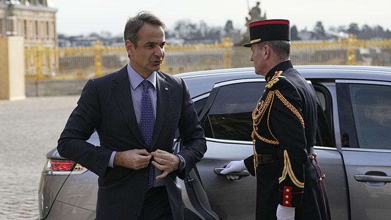 Συνάντηση Μητσοτάκη-Σολτς στο περιθώριο της Συνόδου στις Βερσαλλίες