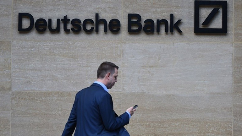 H Deutsche Bank αποσύρεται από τη Ρωσία