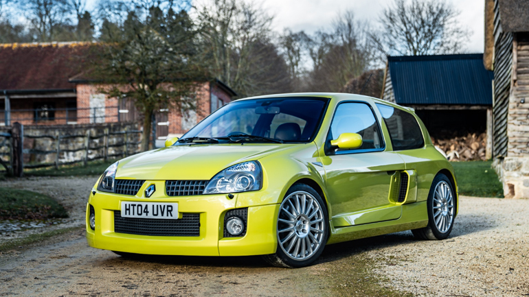 Μπορείτε να μαντέψετε πόσες χιλιάδες ευρώ πουλήθηκε ένα Renault Clio V6;