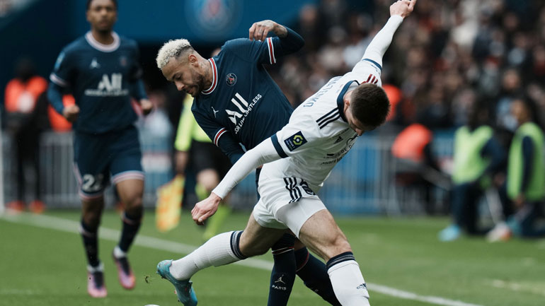 Γαλλία: Ξέσπασε στην Μπορντό μέσα σε… κράξιμο η Παρί Σεν Ζερμέν!