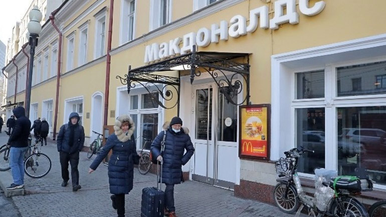 Wall Street Journal:  Η Ρωσία απείλησε δυτικές εταιρείες με συλλήψεις και κατασχέσεις