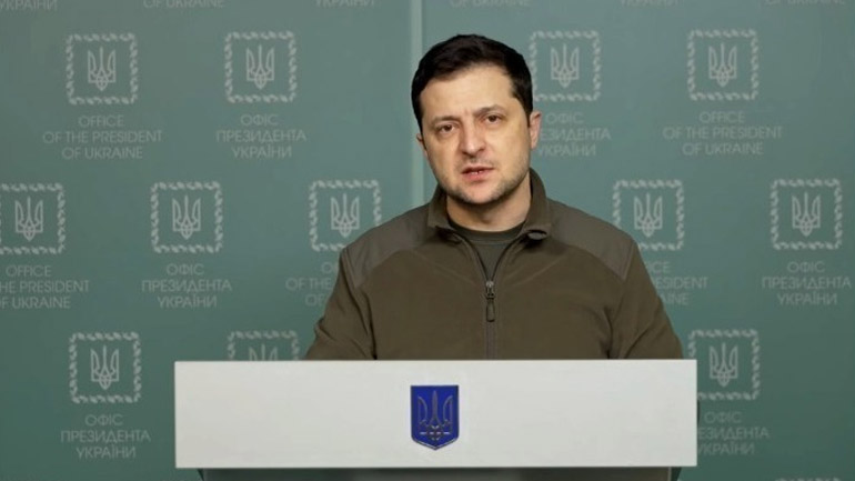 Ο Ζελένσκι ζητεί εκ νέου επιβολή ζώνης απαγόρευσης πτήσεων στον εναέριο χώρο της Ουκρανίας