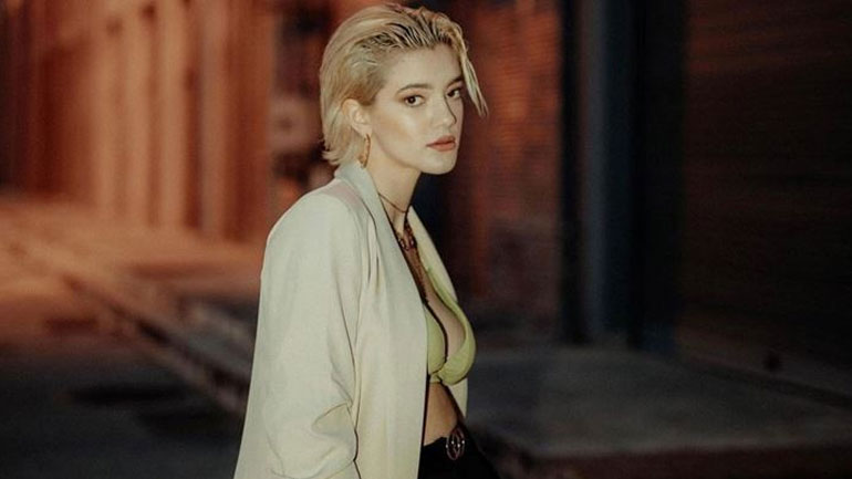 Λία Τσουζντάν για τον πόλεμο στην Ουκρανία: «Οι γονείς μου κρύβονται στο υπόγειο της πολυκατοικίας»