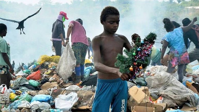 Η viral φωτογραφία που αλλάζει τη ζωή οικογένειας ρακοσυλλεκτών στη Βραζιλία