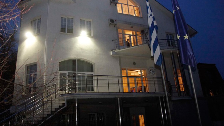 Ξεκίνησε η επιχείρηση απεγκλωβισμού του γενικού προξένου στη Μαριούπολη