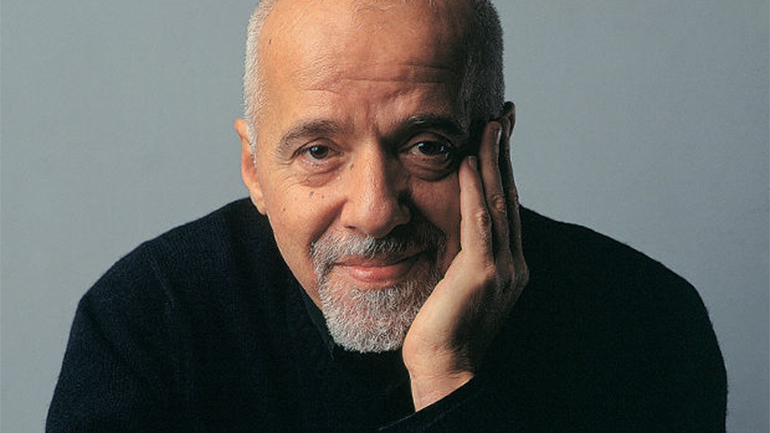 Πάολο Κοέλιο: «Η ουκρανική κρίση είναι μια βολική δικαιολογία για ρωσοφοβία»