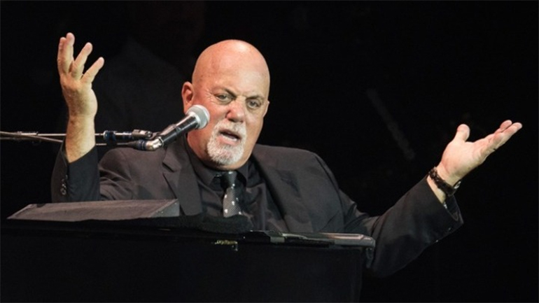 Ο Μπίλι Τζόελ αρνείται να παραχωρήσει τα δικαιώματα της μουσικής του για τη βιογραφική ταινία «Piano Man»