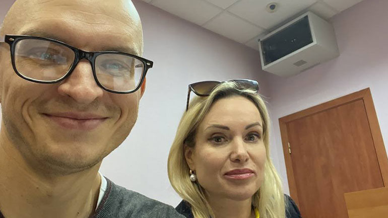 Για παράνομη διαδήλωση κατηγορείται η Μαρίνα Οβσιάνικοβα – Κινδυνεύει με φυλάκιση 10 ημερών