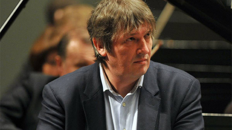 Πόλεμος – Σάλος με τον πιανίστα Μπερεζόφσκι: «Κόψτε το ρεύμα στην Ουκρανία, πολιορκήστε την»