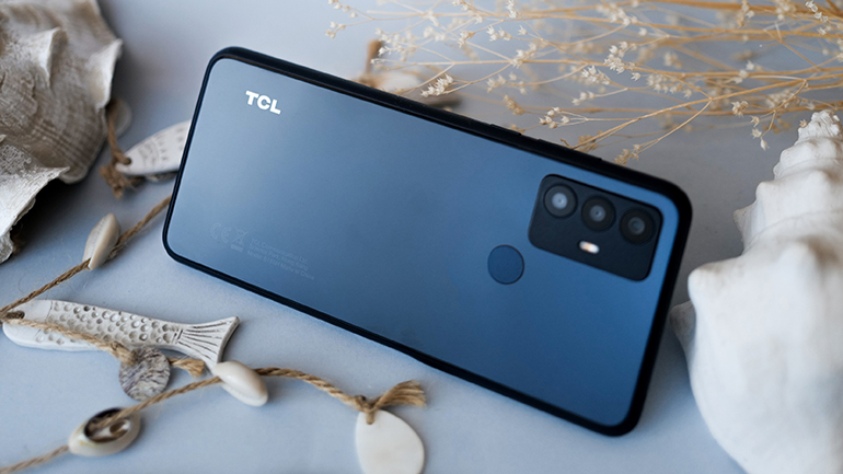 TCL 30 SE: Εντυπωσιακός σχεδιασμός και κάμερα κάτω από €200