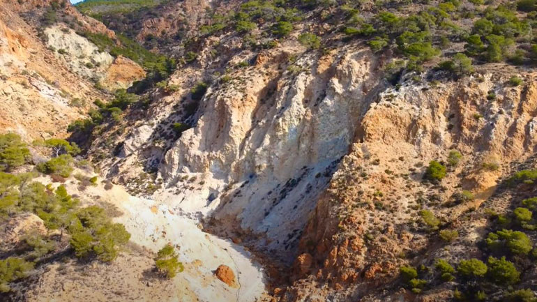 Ηφαίστειο Σουσάκι: Κοιμάται 2,7 εκατ. χρόνια αλλά διατηρεί έντονη μετα-ηφαιστειακή δραστηριότητα