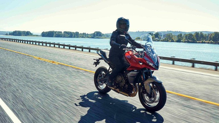 Πολύ άνετη θέση οδήγησης, ανάλαφρη αίσθηση και διασκεδαστικός κινητήρας... τι άλλο να ζητήσει κανείς;