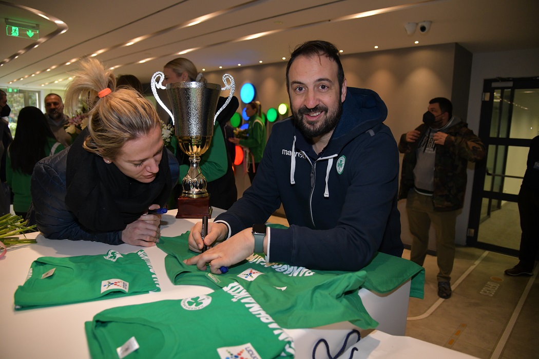 Μάρετ Γκροθούες και Αποστόλης Οικονόμου