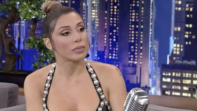 Η εξομολόγηση της Μαρίας Καρλάκη: «Ακόμα και τώρα τρομάζω αν κάποιος σηκώσει το χέρι του μπροστά μου»