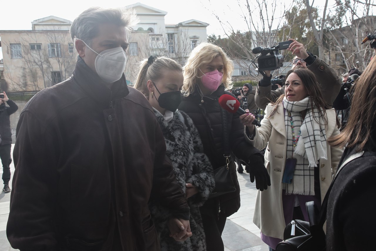 Αριστερά: Αλέξανδρος Μπουρδούμης. Στη μέση: Λένα Δροσάκη. Δεξιά: Ζέτα Δούκα