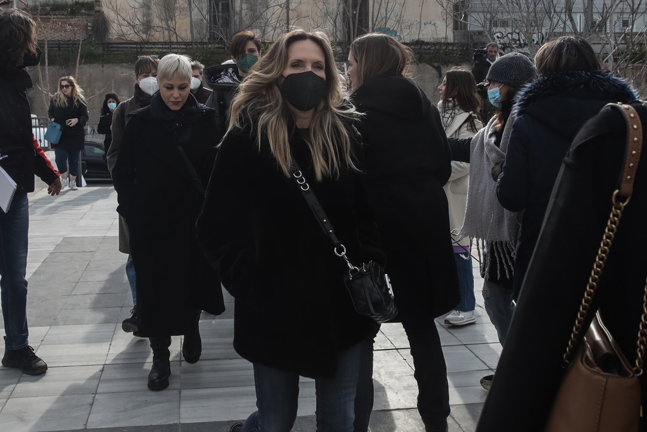 Εβελίνα Παπούλια και Πηνελόπη Αναστασοπούλου.