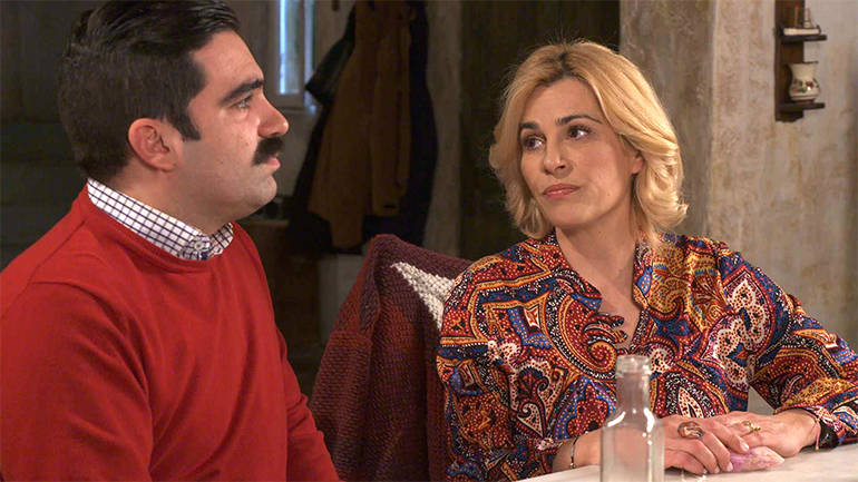 «Χαιρέτα μου τον Πλάτανο»: Ποιος κρύβεται πίσω από τη Βαλέρια και τα σχέδιά της;